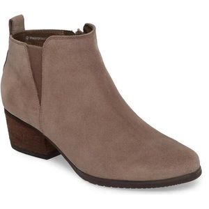 Blondo Ida Waterproof Bootie, Mushroom Suede, size 7.5